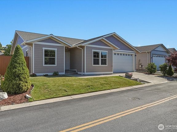 3rd image of 566 Village Drive