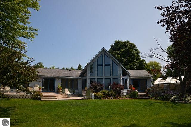1st image of 136 Mitchell Dr