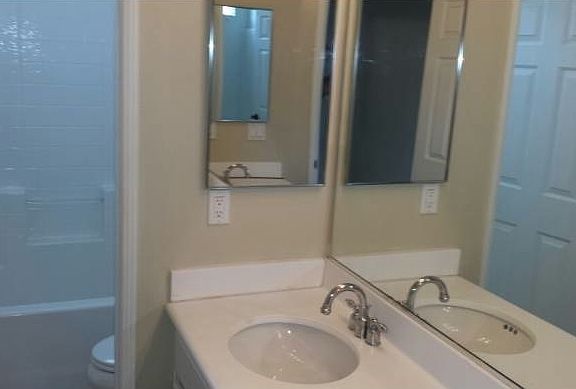2nd image of 1186 Oasis Ct