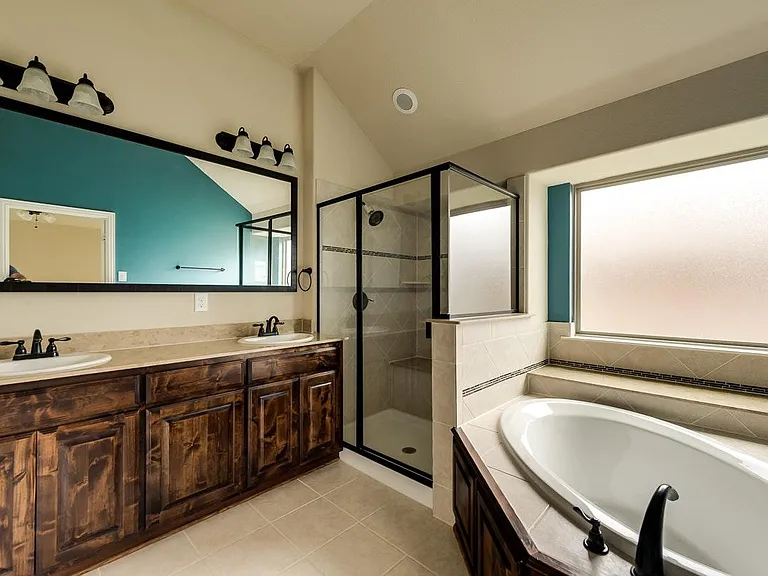 3503 Holly Rd — Photo 11