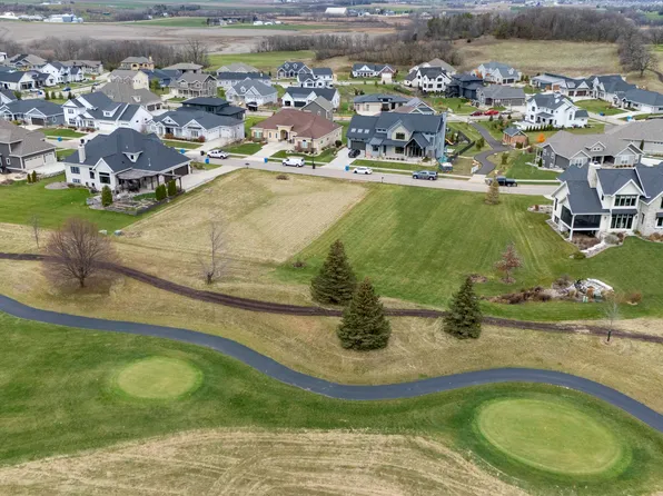 4845 Saint Annes Dr, Waunakee, WI 53597