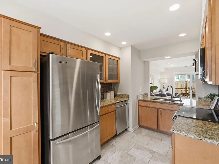 8230 Carrleigh Pkwy #84 — Photo 1