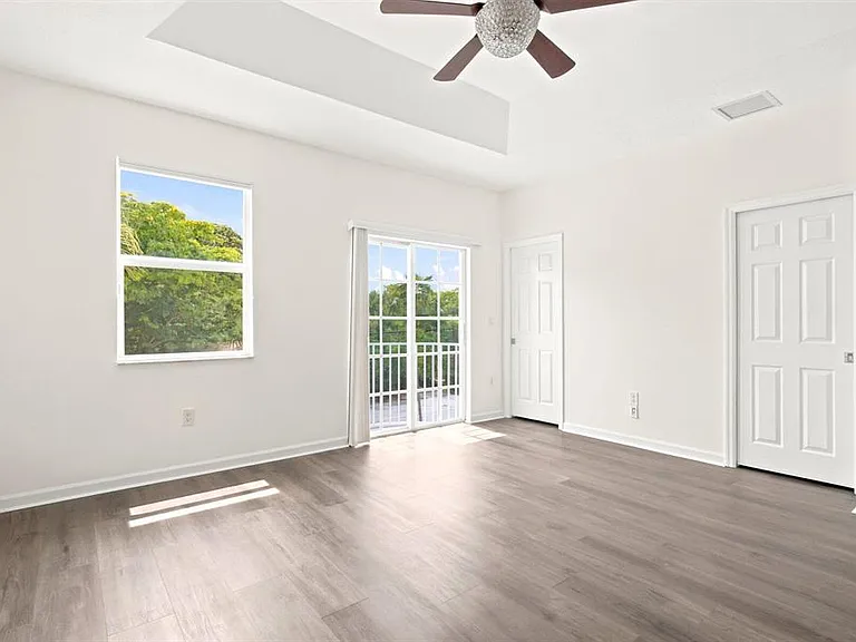 1224 NE 18th Ave #1 — Photo 16