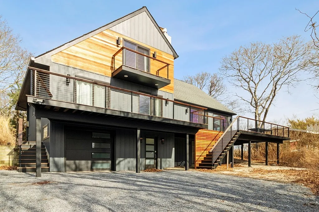 Stunning and Super Fresh Beach House — Photo 3