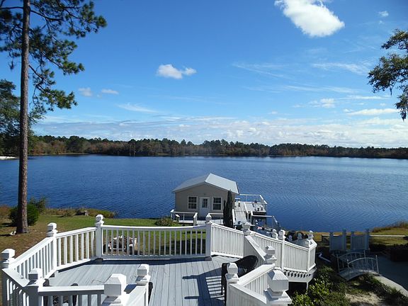 3rd image of 5951 Lake Shore Dr
