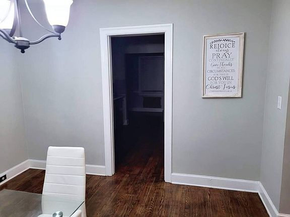 4th image of 1009 Westview Dr Room 3