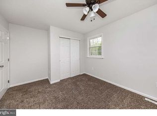 20 Sunnybank Ln, Aston, PA 19014