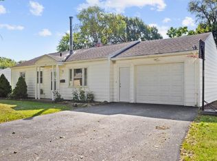 10 Beechcraft Dr, Rochester, NY 14606