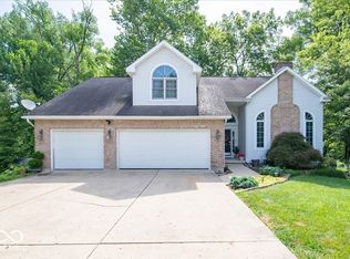222 Timber Creek Dr, Connersville, IN 47331