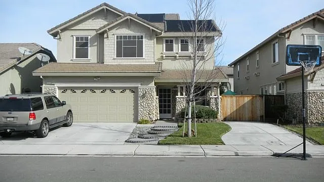 2377 Golden Leaf Ln photo 1
