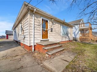 49 Sector Dr, Bedford, OH 44146