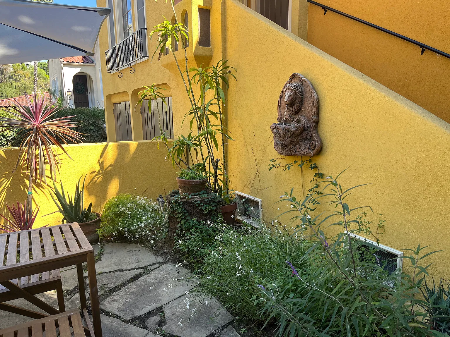 2 bed, 1.5 bath, 1200 sqft, $5,000 — Photo 4