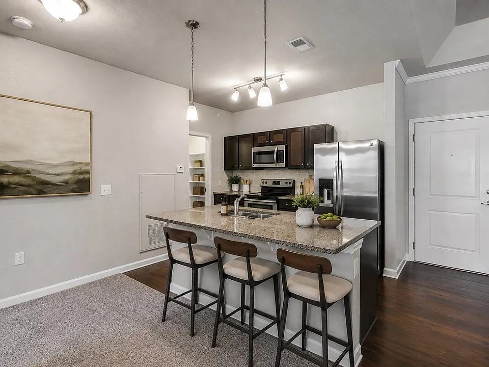 Creekside at Greenlawn Apartment Homes