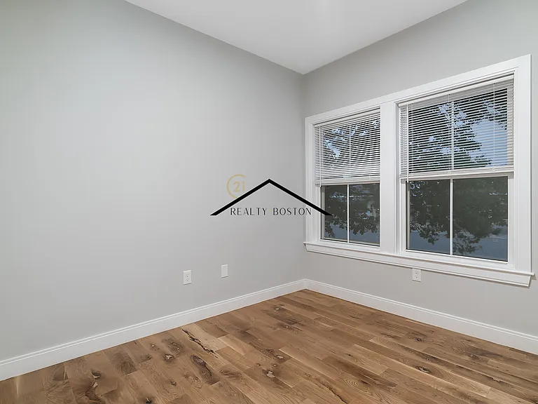 477 Meridian St #2 — Photo 5