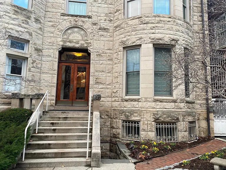 1730 New Hampshire Ave NW — Photo 5