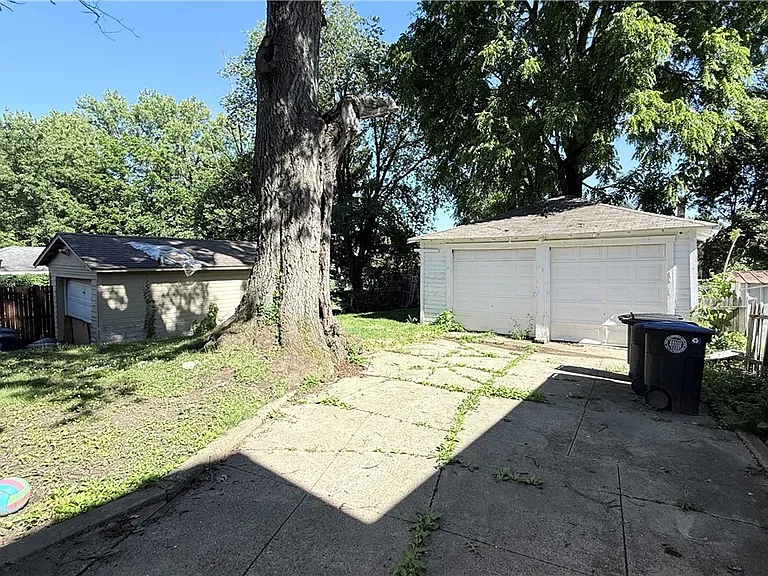 721 Polk Ave — Photo 32