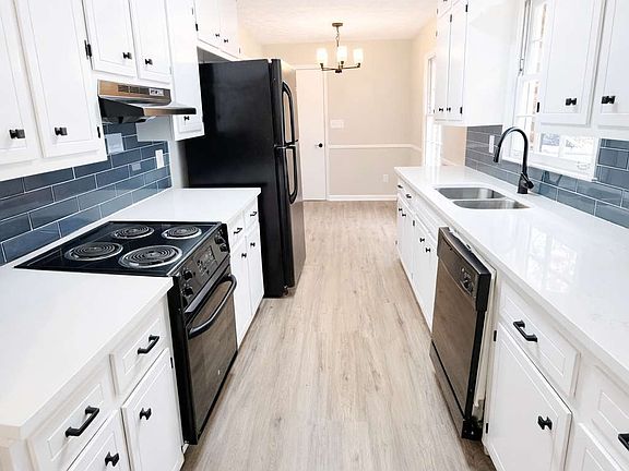 4th image of 2802 Leisure Woods Ln