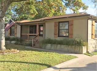 904 Churchill Rd, River Oaks, TX 76114