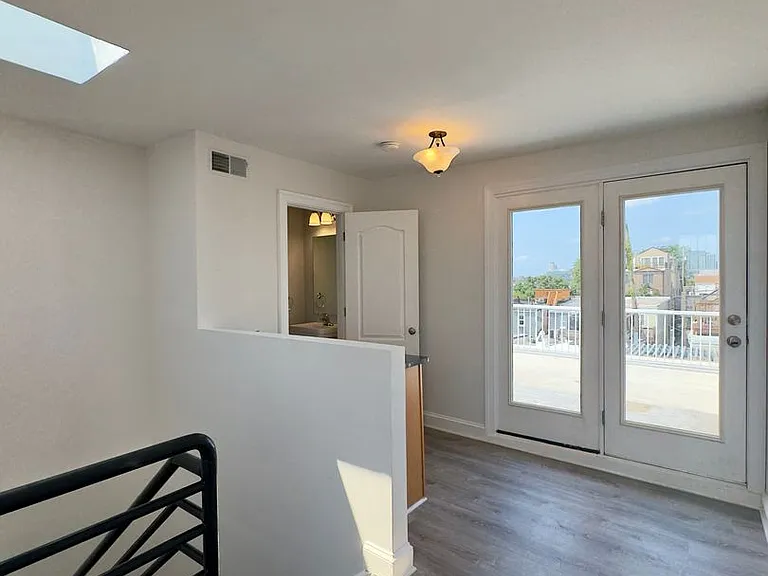 701 S Rose St — Photo 25