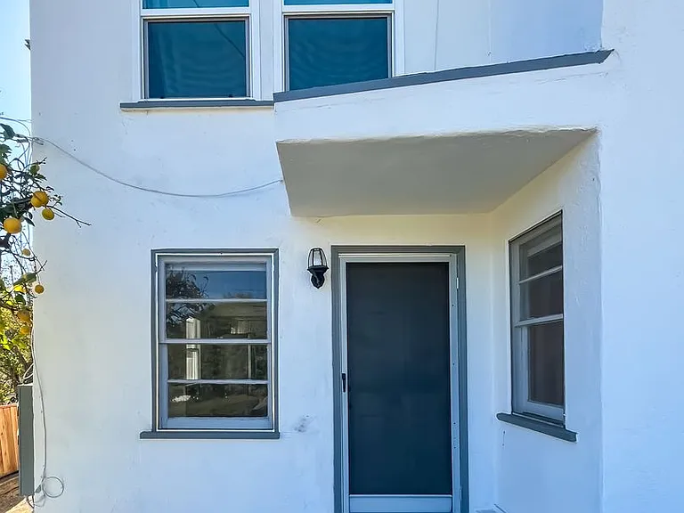 1610 Fargo Street — Photo 2