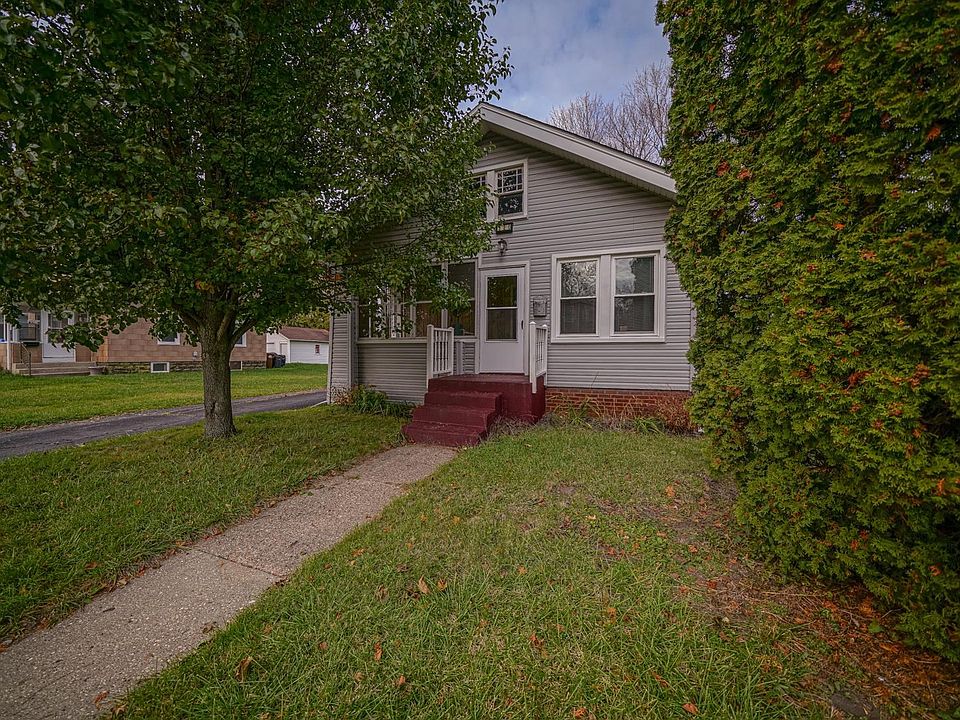1st image of 320 River Ln