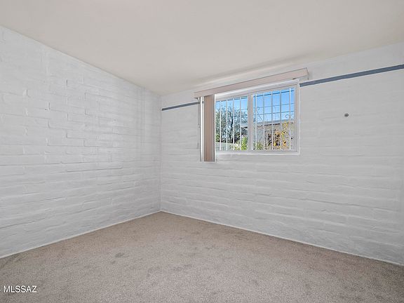 5th image of 4149 N Iroquois Ave