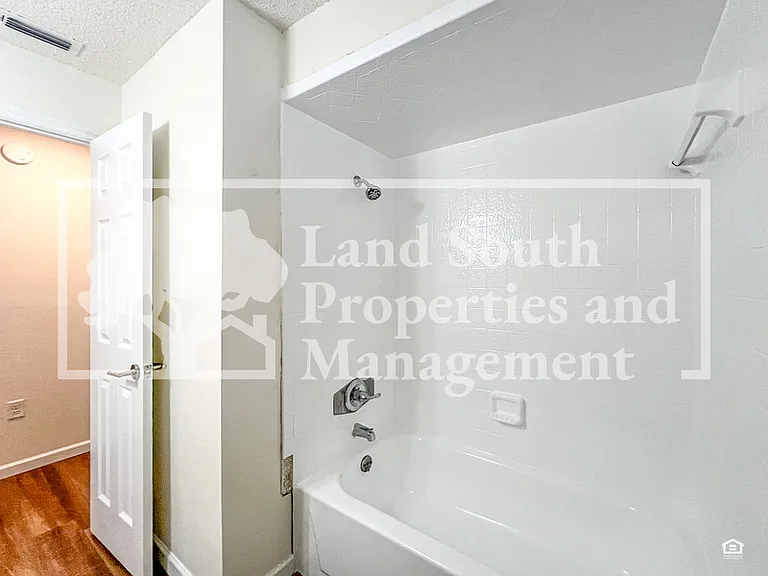 124 Rosalynn Cir — Photo 16