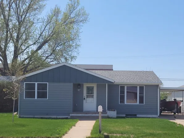 614 Student Dr, Ogallala, NE 69153