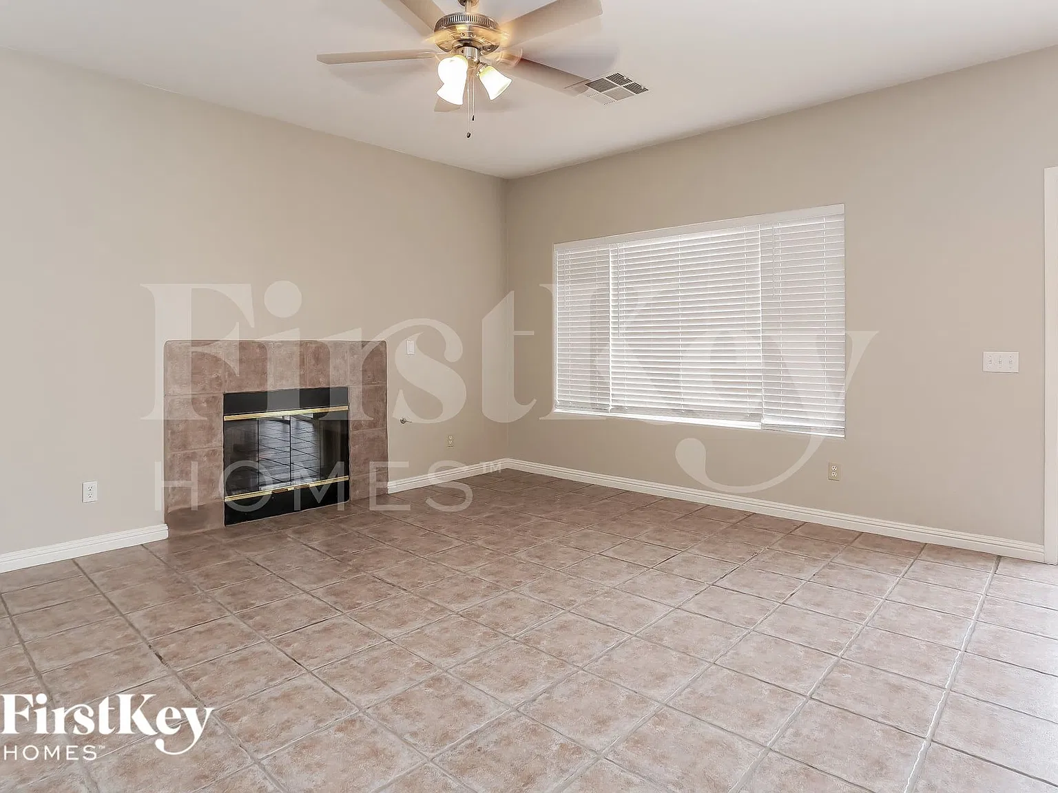 3 bed, 2.5 bath, 1912 sqft, $2,585 — Photo 4