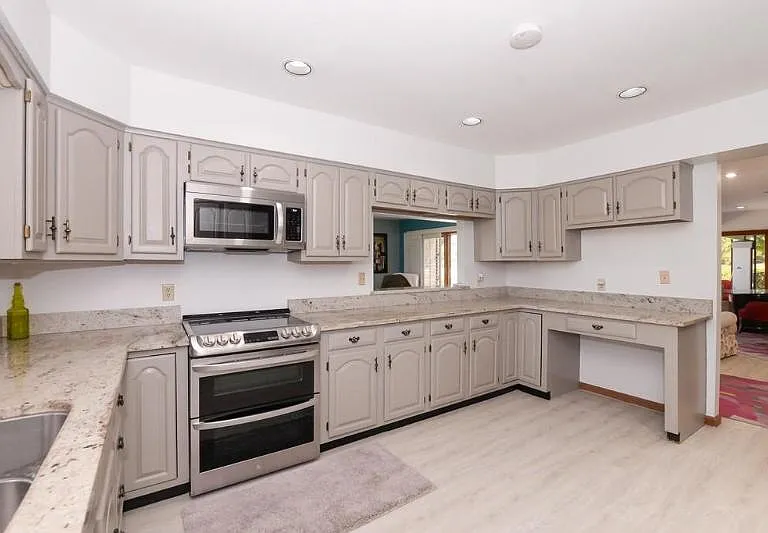 3001 Conifer Dr — Photo 5