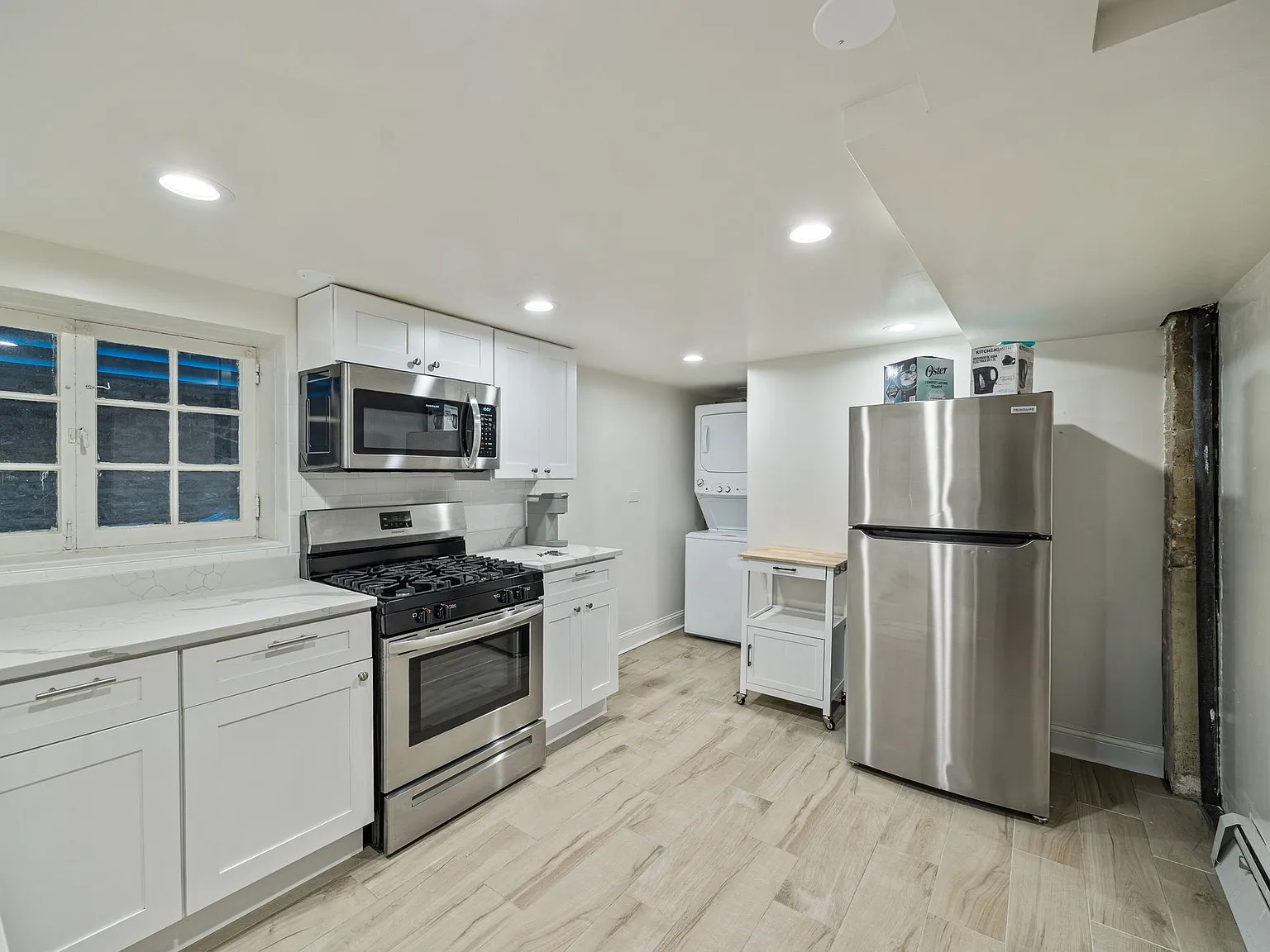 2146 Maple Ave — Photo 4
