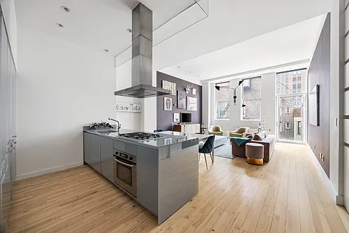 420 W 25th St #4F Photo 1