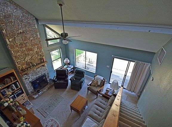 4th image of 109 Lonesome Dove Ln
