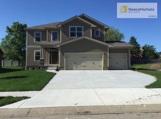 908 SW 35th St, Lees Summit, MO 64082