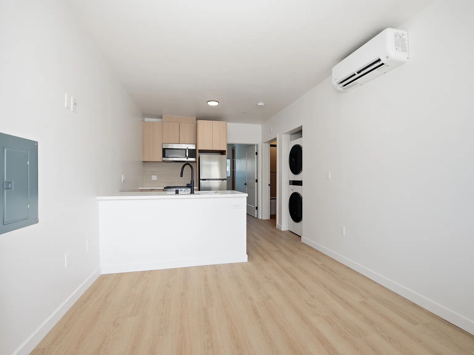 1 bed, 417 sqft, $2,195 — Photo 2