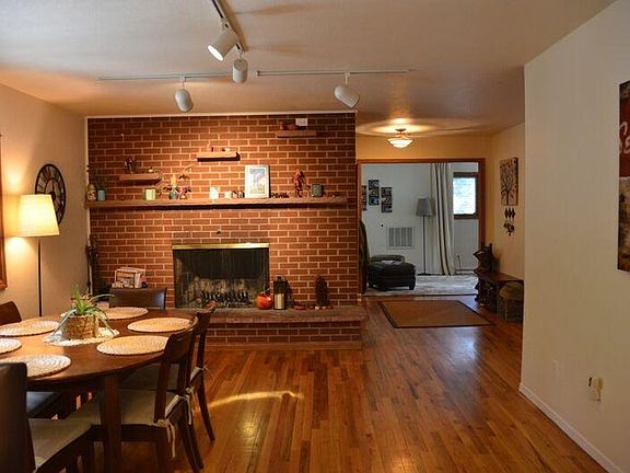 Dinning room with Fireplace