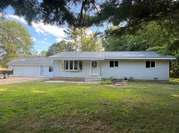 W5595 Evergreen Rd, Menominee, MI 49858