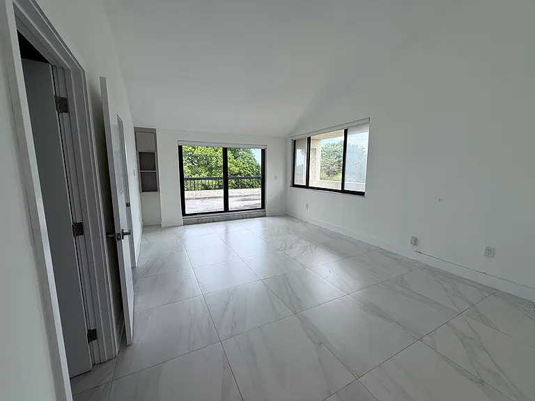 730 Coral Way #302 — Photo 60