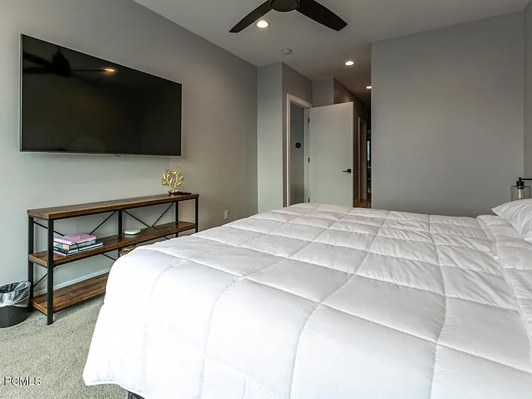 765 E Miner Way — Photo 17