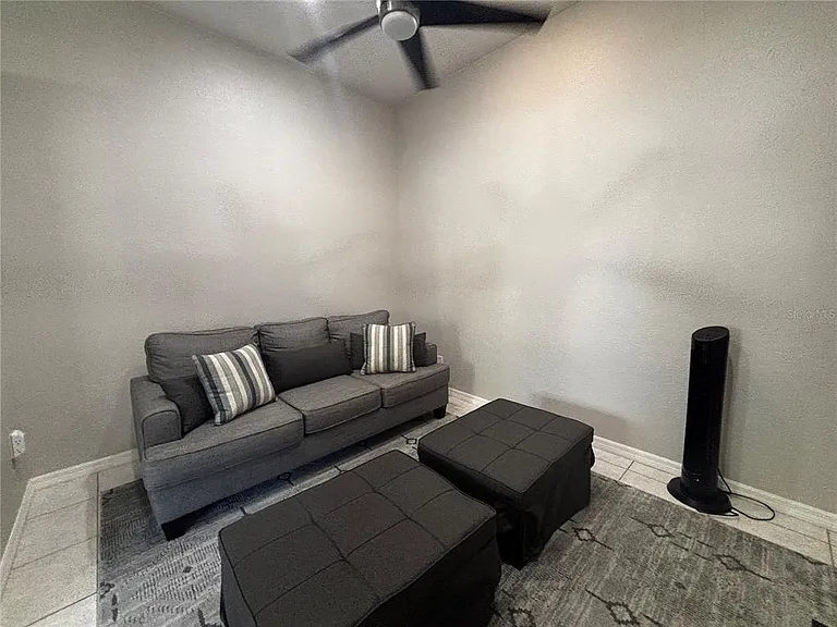1759 Fountain View Cir #1759 — Photo 17