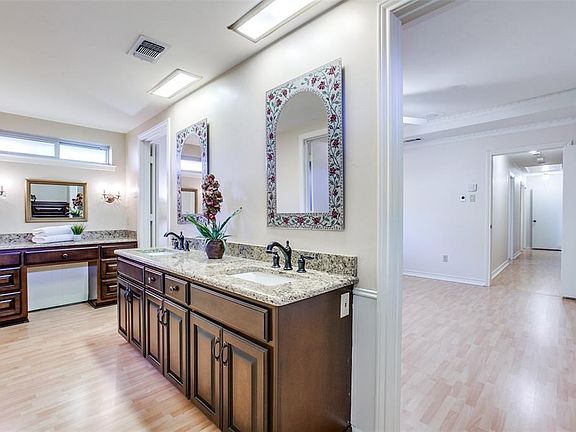 4th image of 2207 Golden Willow Ln