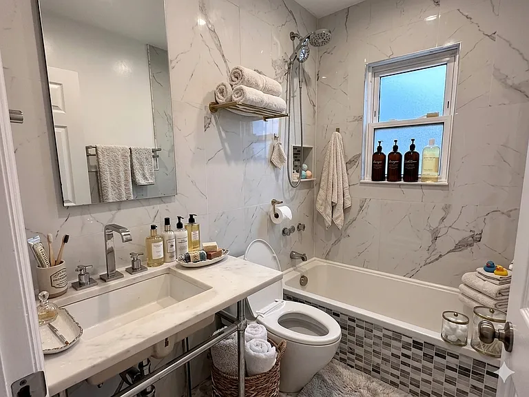 2034 E 71st St #1 — Photo 3
