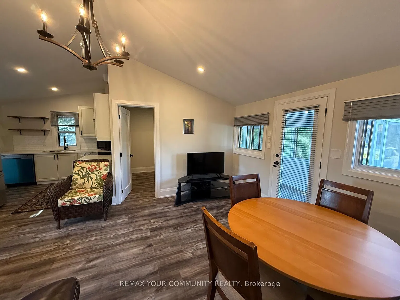 3 bed, $2,700 — Photo 3