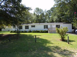 1631 Beaver Dr, Manning, SC 29102