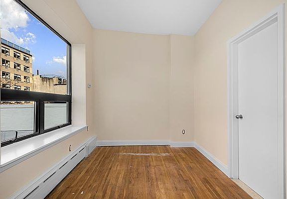 3rd image of 315 E 14th St #5B