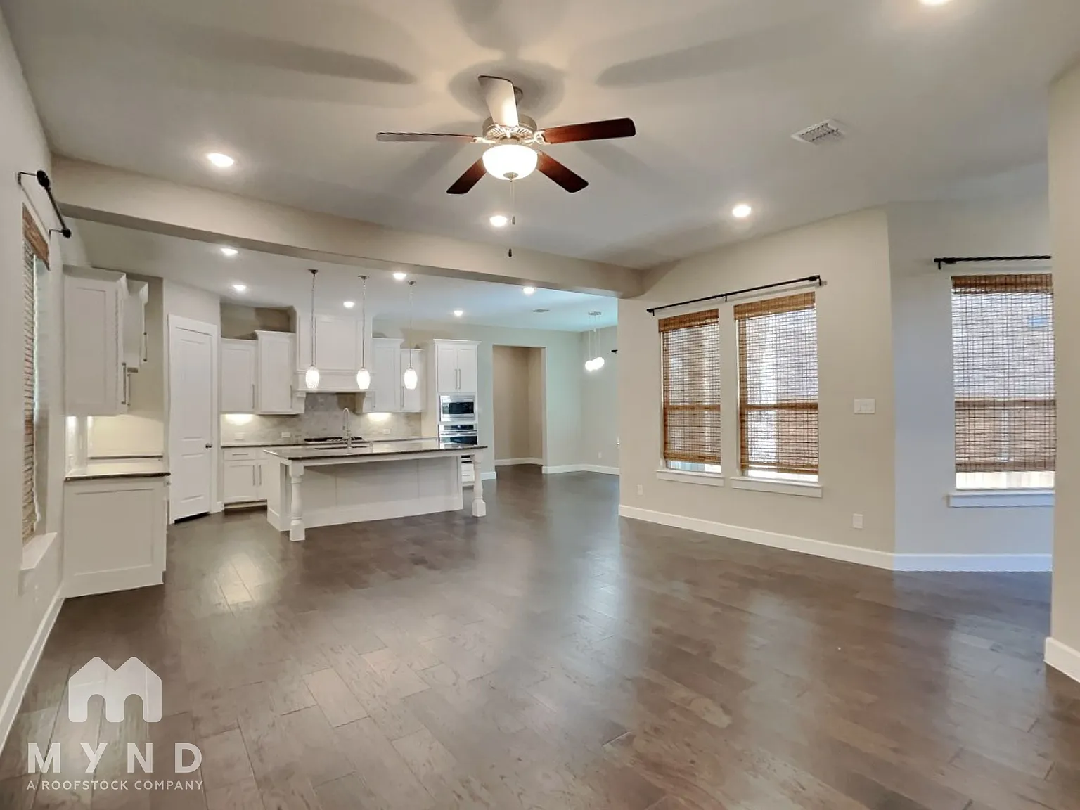 3 bed, 3.5 bath, 3088 sqft, $3,635 — Photo 2