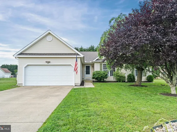 135 Albert Pl, Felton, DE 19943