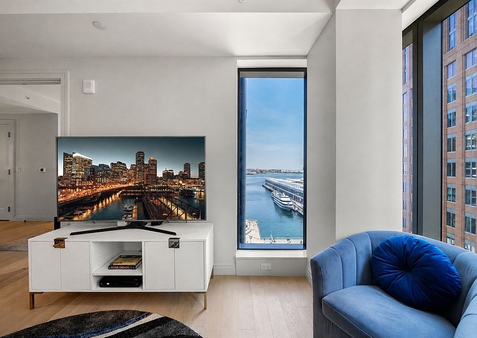 1st image of 135 Seaport Blvd Unit 1506