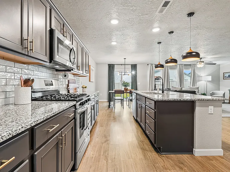 3882 E Berwick Dr — Photo 10