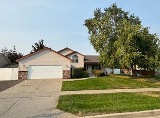 9009 N Torrey Ln, Hayden Lake, ID 83835